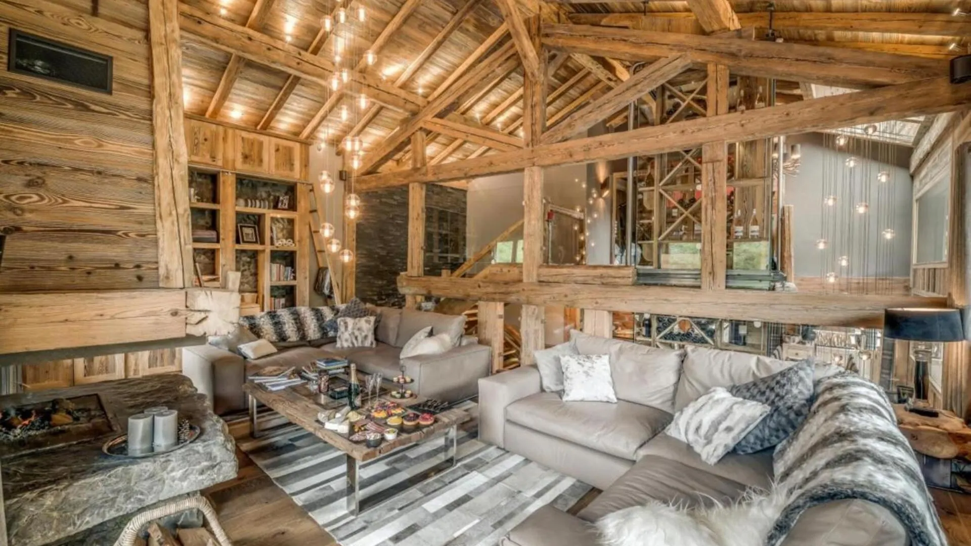 Luxury Chalet Cortina & Jacuzzzi contacts